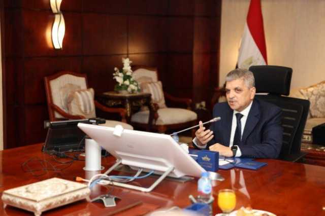 الفريق أسامة ربيع يجتمع مع ممثلي 20 جهة من الخطوط والتوكيلات الملاحية