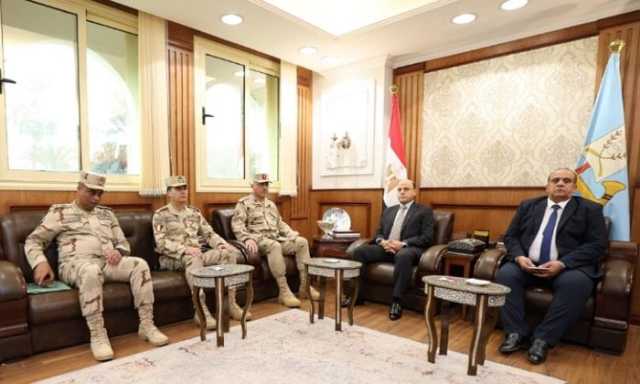 محافظ كفر الشيخ يبحث دعم أسر الشهداء والمصابين مع جمعية المحاربين القدماء