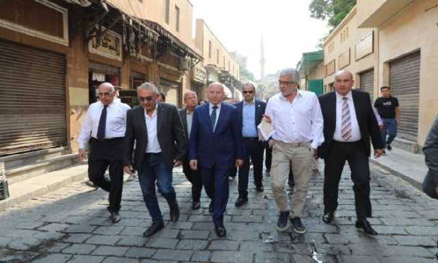 محافظ القاهرة يتفقد أعمال التطوير الجارية بمناطق باب النصر والجمالية ومسجد الحاكم التاريخية