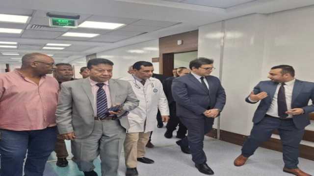 وزير الثقافة يزور طلاب أسوان المصابين في حادث طريق إسنا