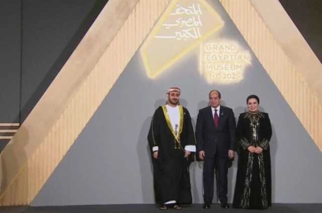 وزير الثقافة والرياضة والشباب العماني يشارك في حفل المتحف الكبير.. صور