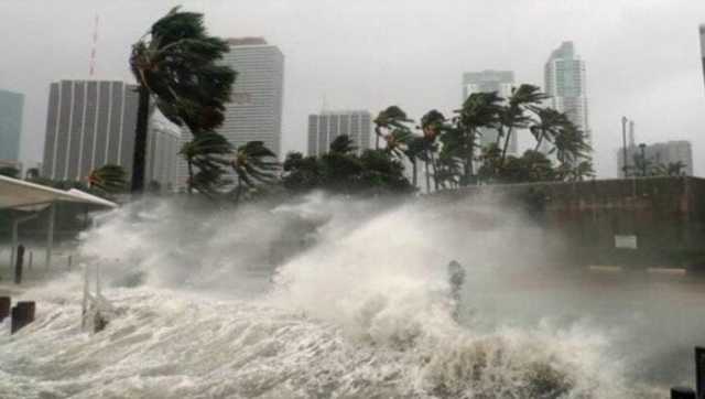 العاصفة «كلوديا» تجتاح بريطانيا.. إعلان حالة طوارئ كبرى بعد فيضانات واسعة