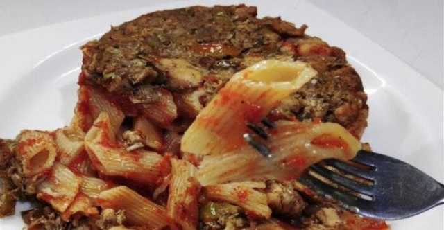 «وصفة سهلة».. مكونات وطريقة عمل طاجن مكرونة فرن