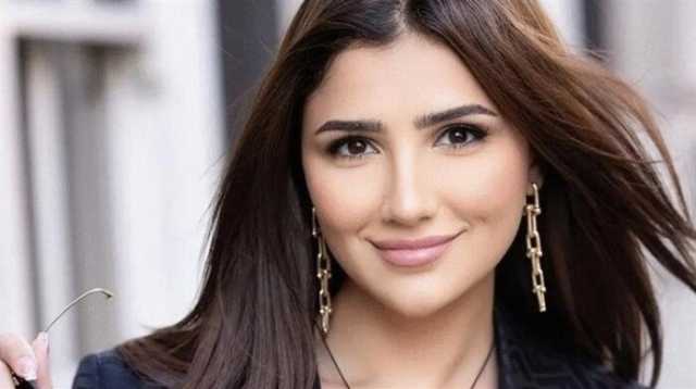 بعد أنباء انفصالها عن كريم محمود عبد العزيز.. مي عمر لـ آن الرفاعي: لسه قدامك حياة أحلى