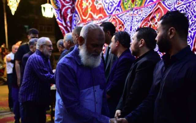 نجوم الكرة المصرية يتوافدون على عزاء الراحل محمد صبري