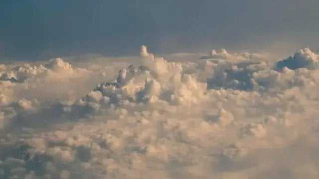 تلقيح السحب.. طريقة مبتكرة لمواجهة الجفاف وتحفيز الأمطار