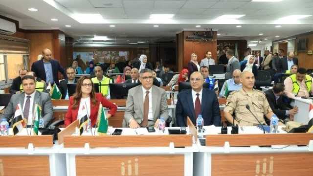 محافظ الجيزة يتابع انتظام عمل اللجان في أول أيام انتخابات مجلس النواب