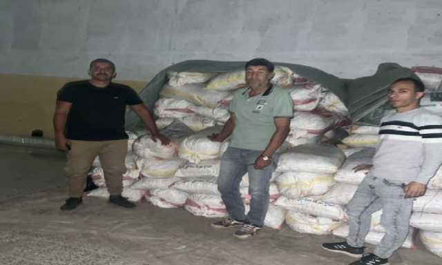 قبل بيعها في الأسواق.. ضبط سيارة محملة بـ ٤ أطنان بسكويت فاسد بإدكو