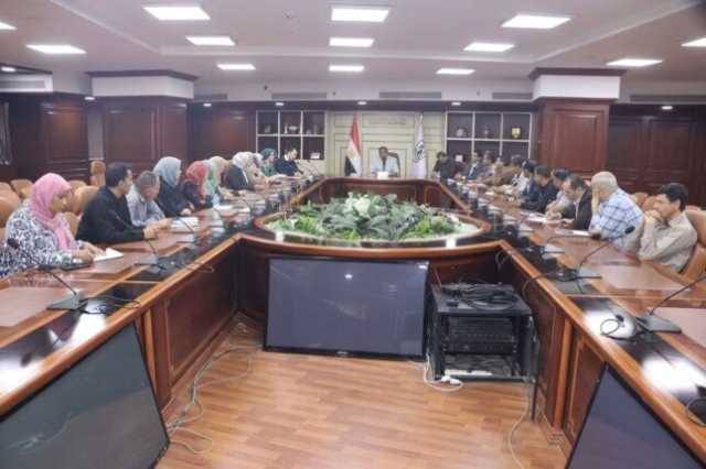 خطة عاجلة لحسم ملف المباني الخطرة ببني سويف.. وتشديدات بالمتابعة الميدانية وإزالة المعوقات