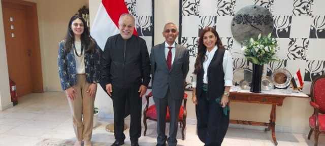 أشرف زكي يشيد بحفاوة استقبال سفارة مصر بالبحرين أثناء مشاركته في مهرجان الخليج السينمائي بعُمان| صور