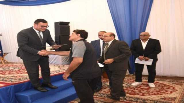 وزير الإسكان يُسلم عقود وحدات «سكن لكل المصريين» بالإعلان الـ 14 في حدائق اكتوبر