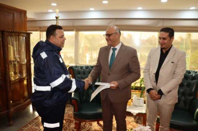 محافظ القليوبية يكرم أطقم إسعاف أعادت مشغولات ذهبية تتخطى مليون جنيه لأصحابها