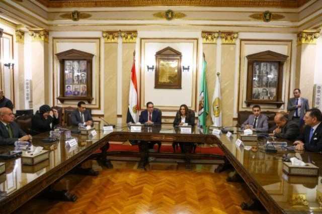 تعاون «التنمية المحلية» و «جامعة القاهرة» لبناء قدرات الإدارة المحلية وتطوير برامج التدريب بمركز سقارة
