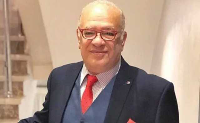 «بنت سارحة على حل شعرها».. صلاح عبد الله ينتقد تريندات السوشيال ميديا