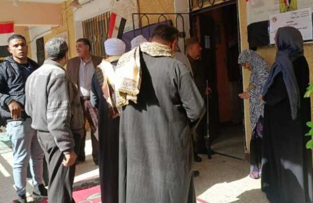 استمرار توافد الناخبين بسوهاج للتصويت في انتخابات مجلس النواب 2025
