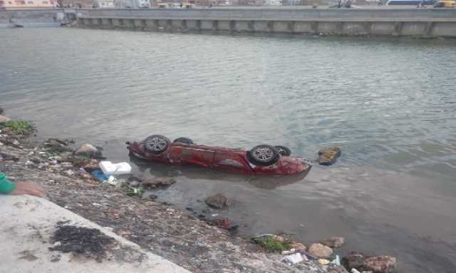 مصرع وإصابة 5أشخاص انقلبت بهم سيارة ملاكي في ترعة المحمودية بكفر الدوار