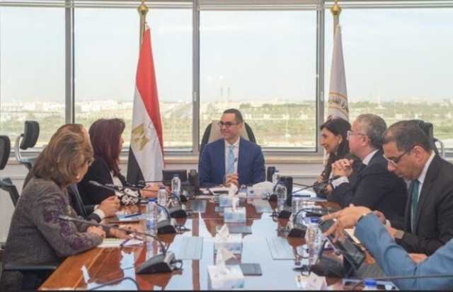 وزير الاستثمار يبحث سبل دعم الوجود المصري في الأسواق الإفريقية والدولية