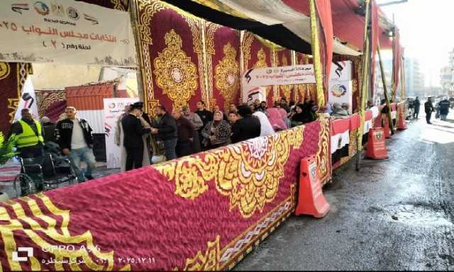 توافد الناخبين في ثاني أيام انتخابات النواب بالبحيرة.. والمحافظ تدعو المواطنين للمشاركة الفعالة