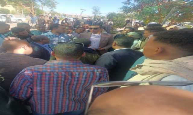 نائب محافظ الأقصر يزور ضحايا انهيار منزل الدير بمستشفي طيبة التخصصي