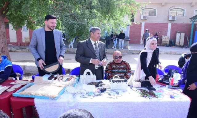 طلاب علوم الرياضة بسوهاج يحولون مخلفات الموز لمنتجات طبيعية ضمن فعاليات الأسبوع البيئي