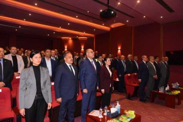 وزير العمل يفتتح محطتين للطاقة الشمسية داخل «النساجون الشرقيون» بالعاشر من رمضان