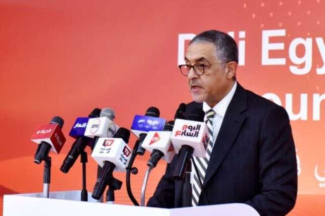 رئيس هيئة الاستثمار يشارك في وضع حجر الأساس لقاعدة مصنع «ديلي إيجيبت» بالعاشر من رمضان