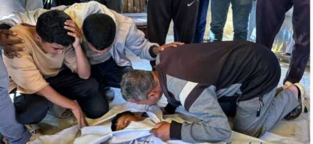 «رصاصة تُقتله ودبابة تمحو ملامحه».. إعدام طفل فلسطيني يهزّ العالم