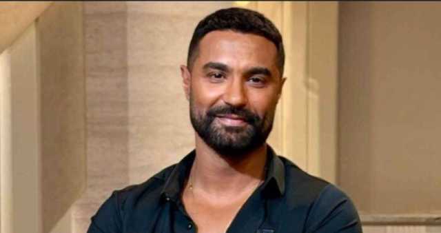 في أجواء مميزة.. صناع «وننسى اللي كان» يحتفلون بعيد ميلاد كريم فهمي