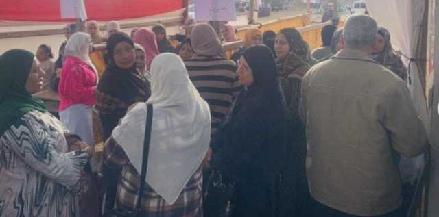 إقبال كثيف على لجان الاقتراع بمنشأة القناطر بالجيزة للتصويت في انتخابات النواب 2025