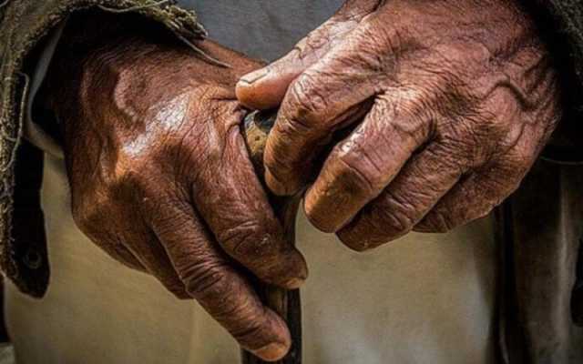 «عايزين نساعدكم».. القبض على عصابة «سرقة كبار السن» في الإسكندرية