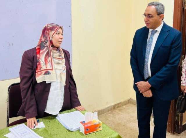 محافظ قنا يتفقد عدداً من مقار اللجان الانتخابية في اليوم الأول لانتخابات مجلس النواب 2025