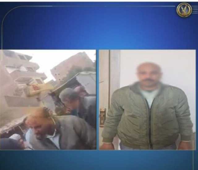 ضبط شخص يوجه الناخبين للتصويت لصالح مرشح بالطالبية