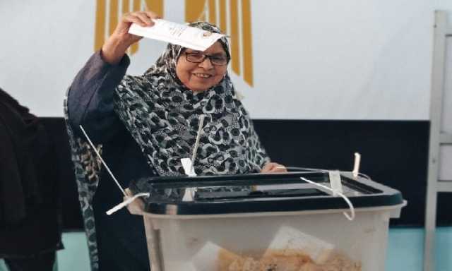 توافد كبار السن على اللجان الانتخابية بالإسكندرية