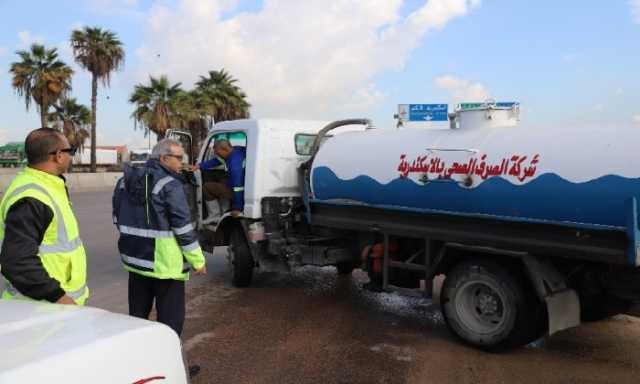 رئيس شركة الصرف الصحي يتابع ميدانيًا تمركزات الطوارئ بالإسكندرية خلال النوة