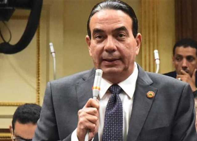 أيمن أبو العلا: مشروع قانون العمل يحمي المرأة العاملة من التنمر والتحرش