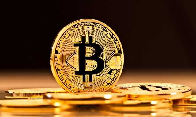 بيتكوين تستعيد زخمها وتتجاوز 100 ألف دولار بمكاسب أسبوعية تقارب 8%