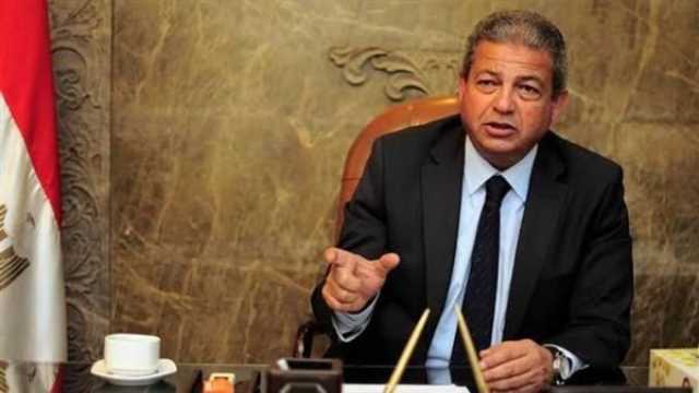 رئيس الأعلى لتنظيم الإعلام يصافح العاملين ويتعهد بتطوير العمل داخل المجلس