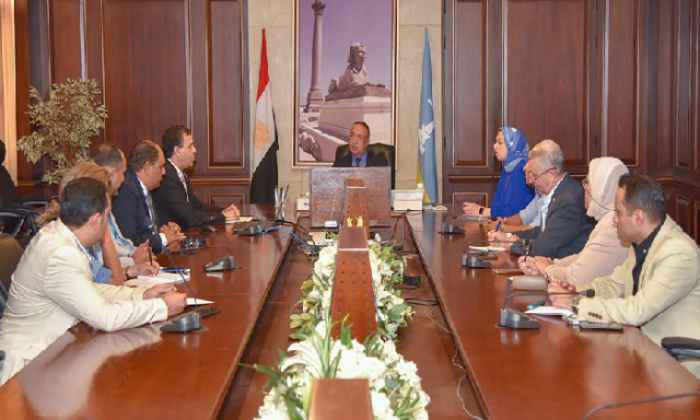 محافظ الإسكندرية يُؤكد على تكثيف الحملات التوعوية للمواطنين بأهمية الحفاظ على البيئة
