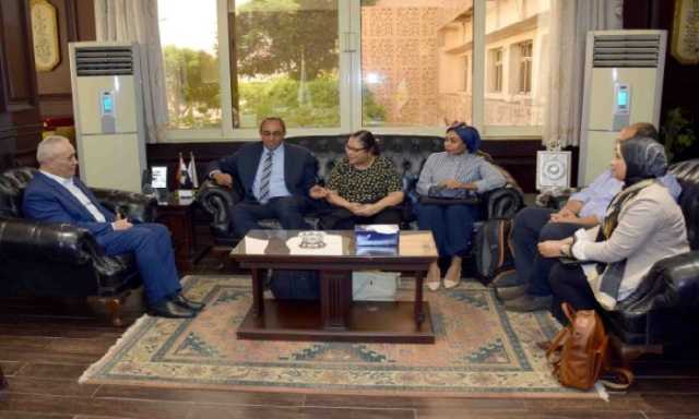 محافظ الأقصر يلتقي فريق عمل مشروع الدعم الفني بوزارة التنمية المحلية