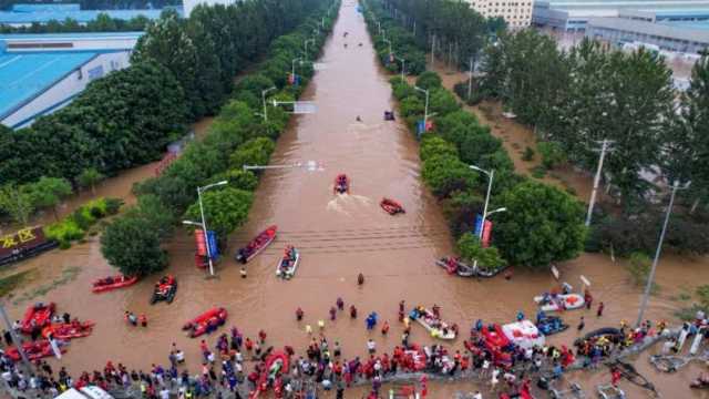 إنقاذ 60 شخصًا علقوا داخل مبان جراء الفيضانات جنوب غرب الصين