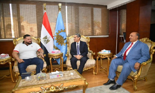 محافظ الغربية يكرم البطل أحمد جابر لحصوله على ميداليتين برونزيتين في دورة ألعاب البحر المتوسط