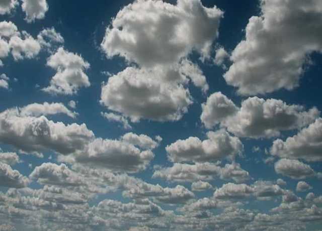 الطقس غدا.. ظاهرة نادرة تواصل ضرب هذه المناطق