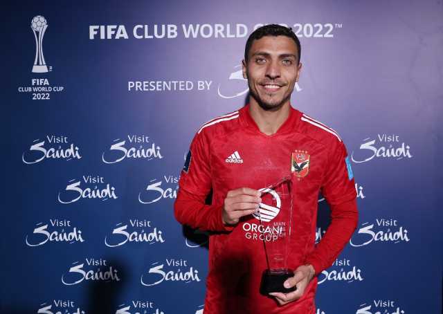 رسمياً.. الأهلي يعلن رحيل محمد شريف إلى الخليج السعودي