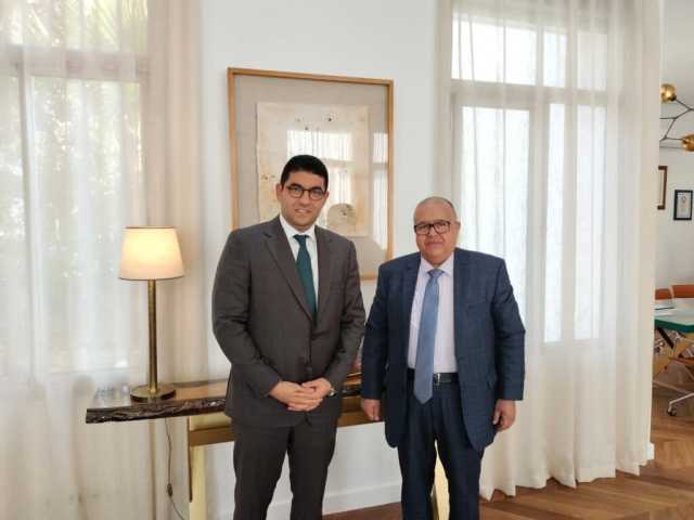 بالصور .. جلسة عمل للوزير بنسعيد وواعمرو برلماني السراغنة زمران حول مشاريع الوزارة باقليم السراغنة