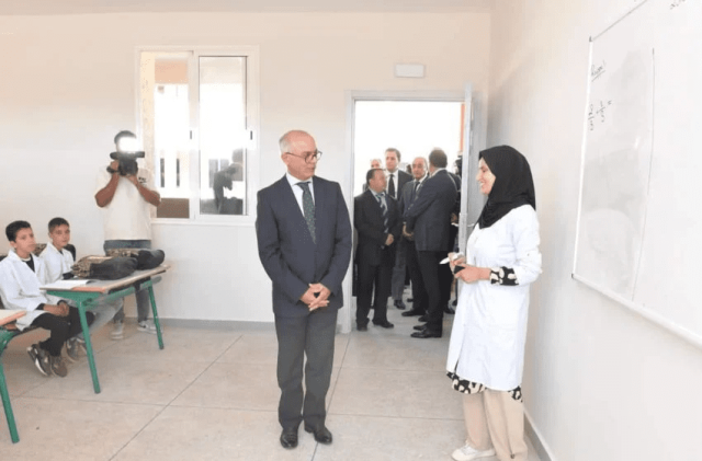 وزارة التربية الوطنية تعتمد وثيقة مرجعية لتكييف البرامج الدراسية بجميع الأسلاك التعليمية