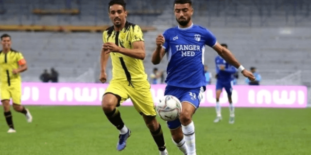 المغرب الفاسي يفوز على اتحاد طنجة بركلات الترجيح ويتأهل لثمن نهائي كأس العرش