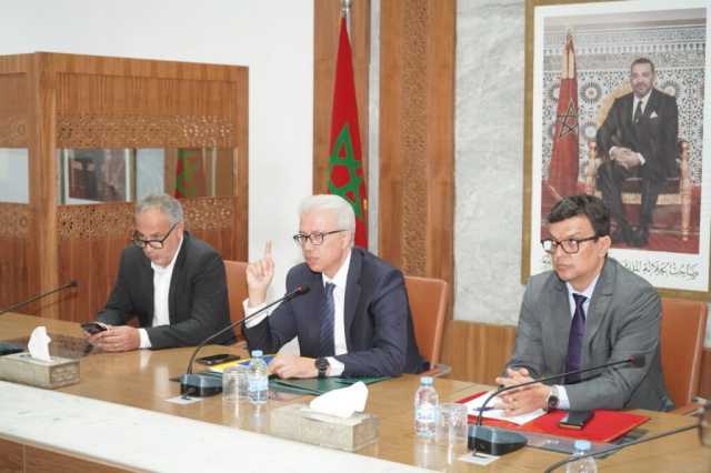قسي لحلو والي الجهة وسمير كودار رئيس جهة مراكش يترأسان اجتماعا لدراسة الخلاصات النهائية لدراسة الجدوى الخاصة بإنجاز مشروعي كل من القطب الفلاحي وسوق جملة من الجيل الجديد بسيدي بوعثمان