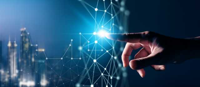 وزير الإدارة المحلية يؤكد ضرورة التحول الرقمي في البلديات
