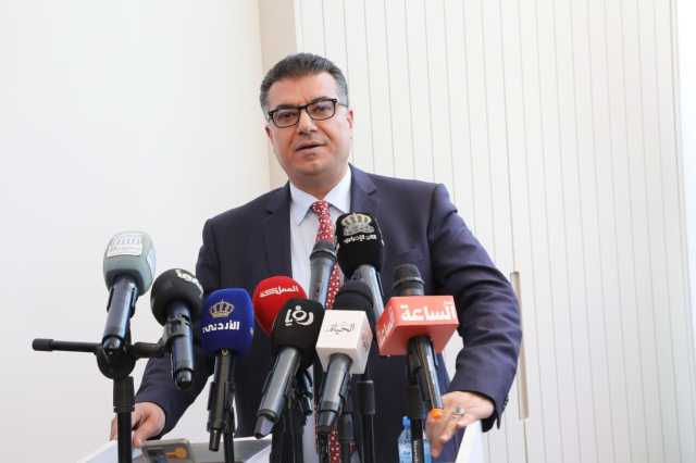 الحنيفات يؤكد أهمية توظيف الذكاء الاصطناعي في الزراعة