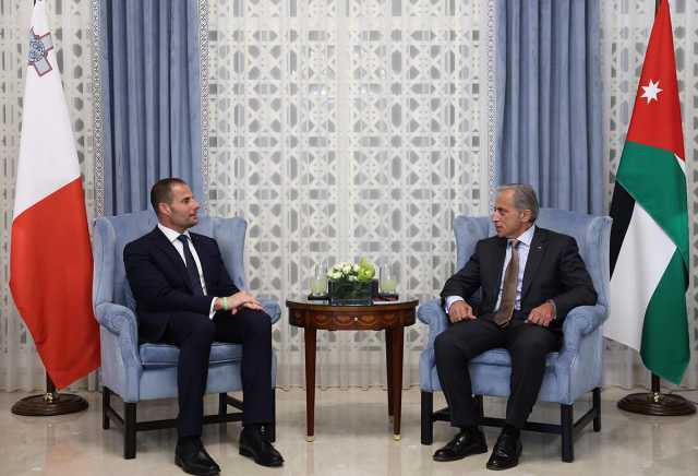 حسان ونظيره المالطي يؤكدان الحرص على تطوير العلاقات بين البلدين في المجالات كافة